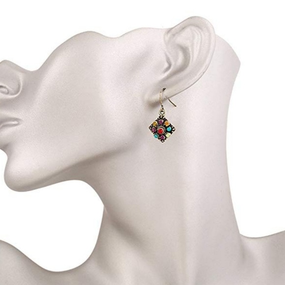 3/$30 Boho rhinestone Blk&Gold-tone Earrings - Picture 3 of 3